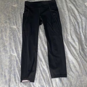 Lululemon Time to Sweat Crop 23”